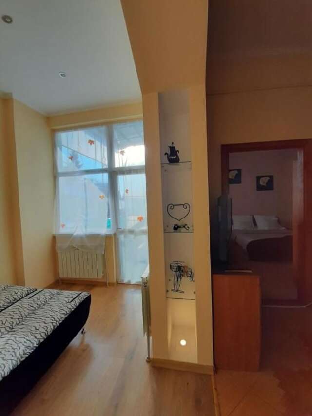 Апартаменты Apartment on pl.Kirila i Mefodia Мукачево-74